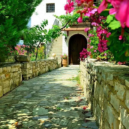 Anemole Traditional Cretan * Megala Chorafia